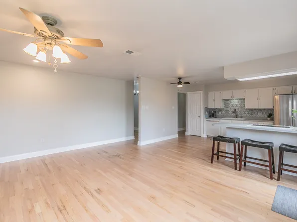 2628 Pebblestone Ln, Bedford, TX 76021