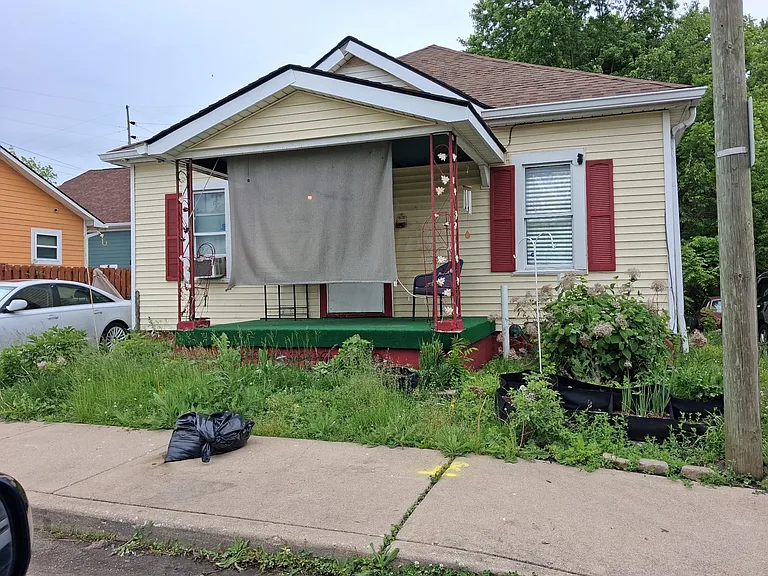 2533 Shriver Ave — Photo 3