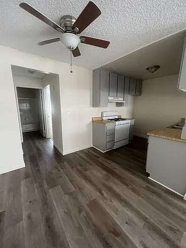 Floor plan 212