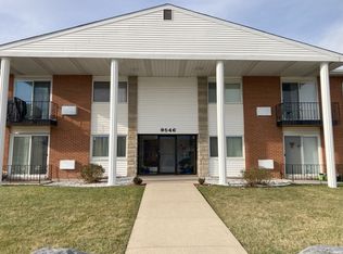 9546 Dee Rd APT 1B, Des Plaines, IL 60016