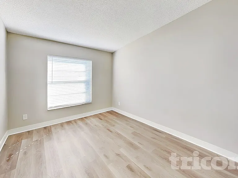 1020 Red Oak Cir — Photo 10