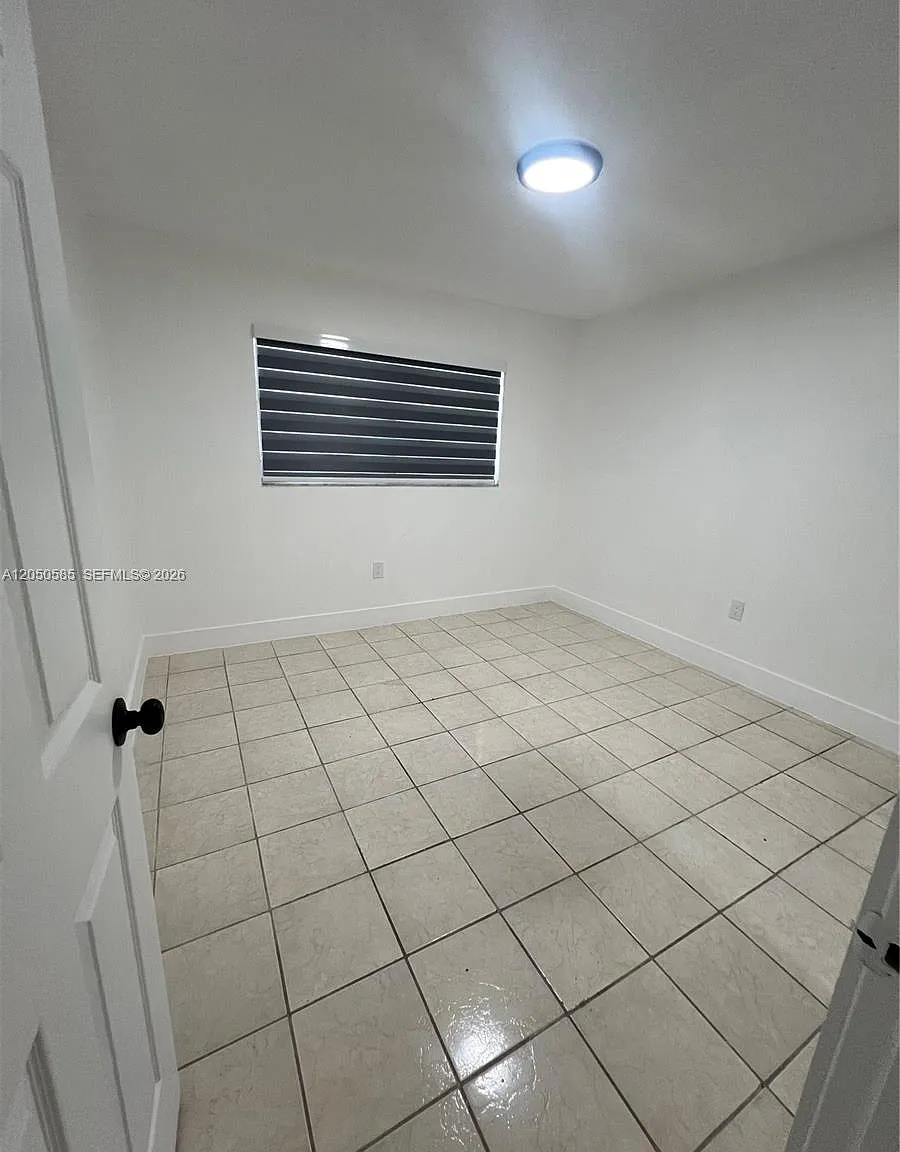 Universal 590 Condo — Photo 4