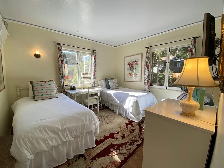1328 W Valerio St — Photo 13