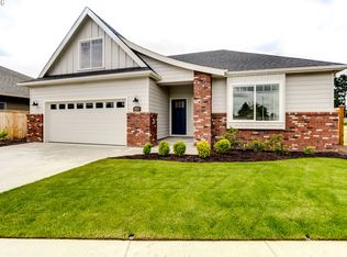 1023 Hamilton St, Springfield, OR 97477