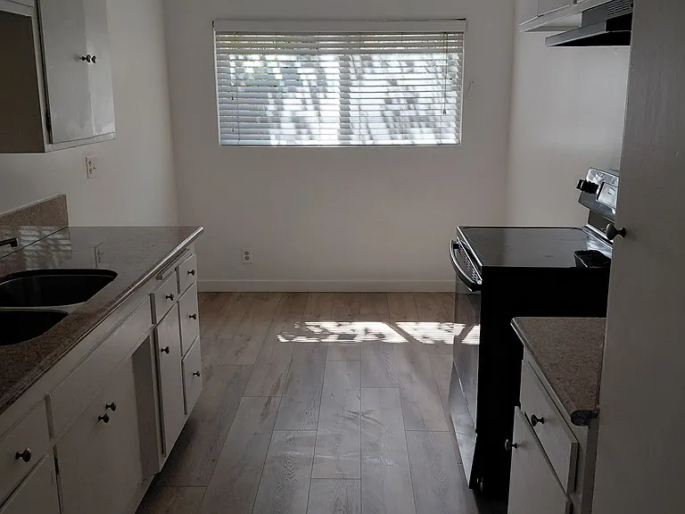 2405 E Spaulding St #2 — Photo 5