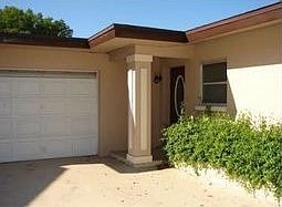 Home for Sale in Palm Harbor, Florida $184,900