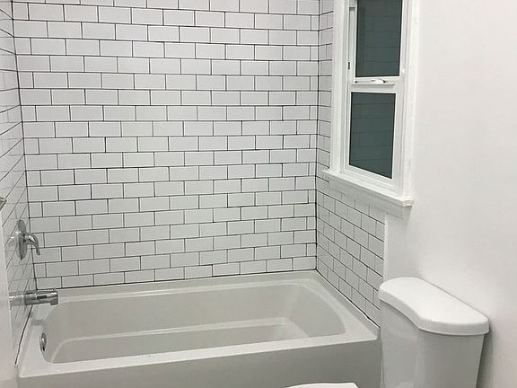 3rd image of 3209 Descanso Dr APT 34