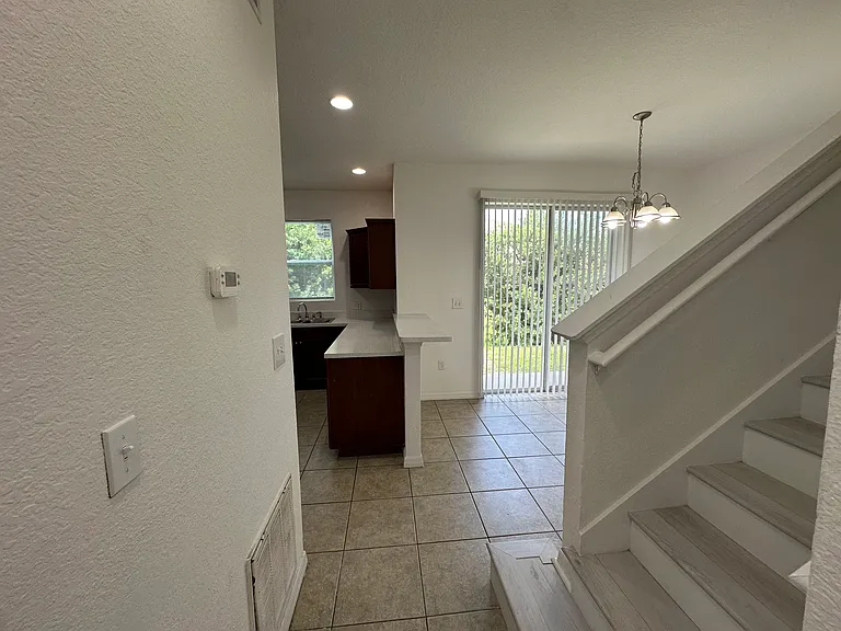 1800 Bassinger St — Photo 8
