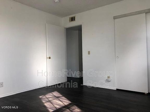4th image of 72 N Fir St