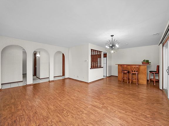 4th image of 15720 Brassie Ct APT 2S