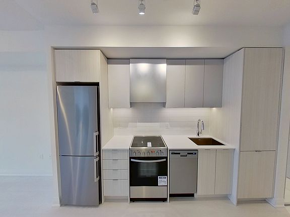 3rd image of 10 Gibbs Rd #801