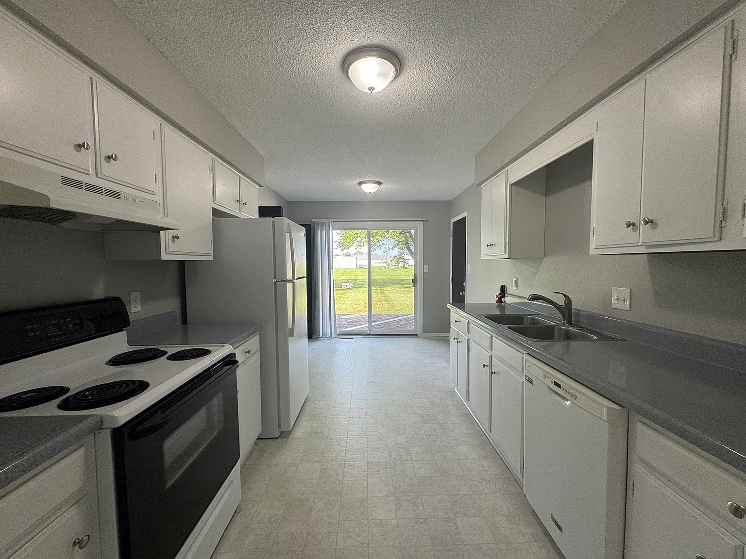 911 Mill Highway - 1 — Photo 4