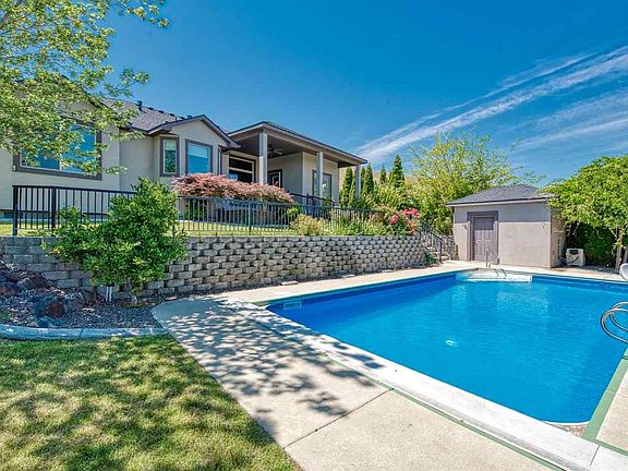 4th image of 1774 Meadow Hills Dr