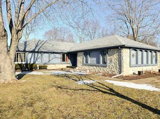 1422 Chipmunk Cir, Greenwood, IN 46142