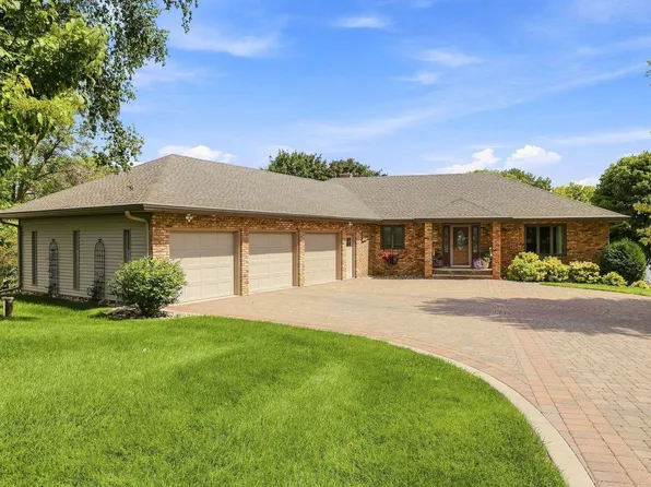 5987 24th St NE, Willmar, MN 56201