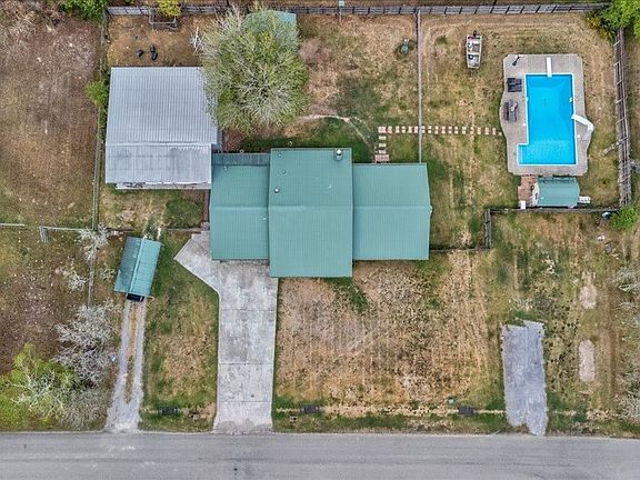 3rd image of 2551 Abes Dr