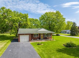 52 Leo Rd, Rochester, NY 14623
