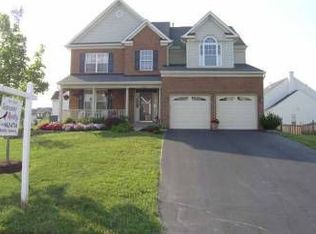 733 Hunton Pl NE, Leesburg, VA 20176