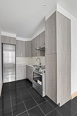 1st image of 680 Franklin Ave #3
