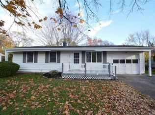 4 Somerset Ln, Victor, NY 14564