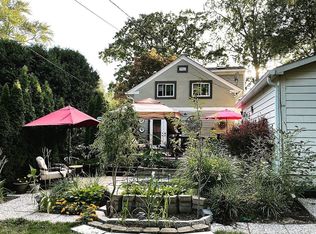 1449 Rosedale Pl, Sylvan Lake, MI 48320