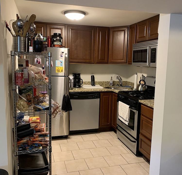 1st image of 852 W Buckingham Pl Unit A