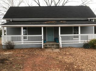 28 School St, White, GA 30184
