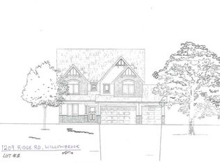 1209 Ridge Rd, Westmont, IL 60559