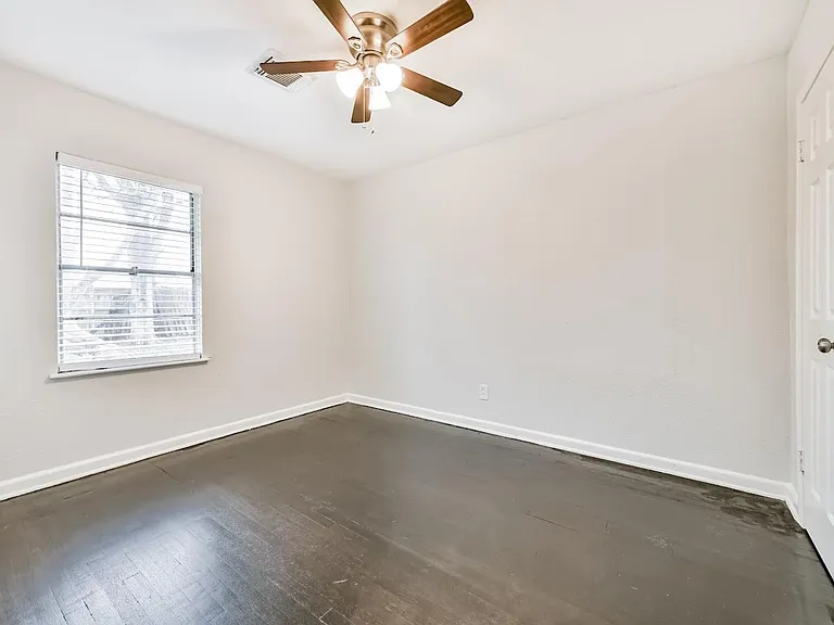 5855 Beldart St — Photo 23