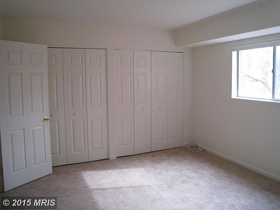 3rd image of 10655 Weymouth St W #103