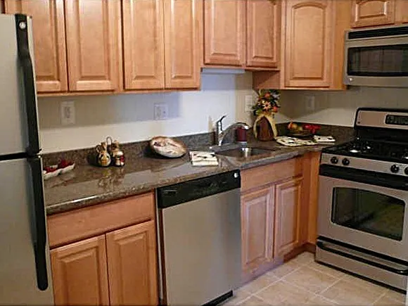 1 Garden Pl — Photo 11