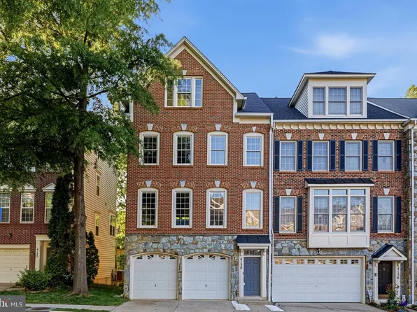 4138 Timber Log Way, Fairfax, VA 22030