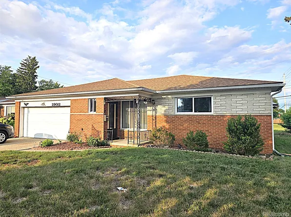 29012 James Dr, Warren, MI 48092