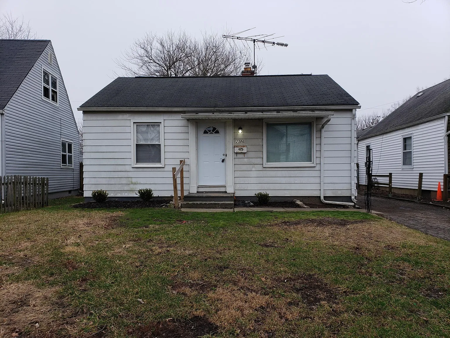 2586 Beulah Rd photo 1