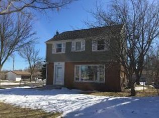 305 W Uncas Ave, Milwaukee, WI 53207