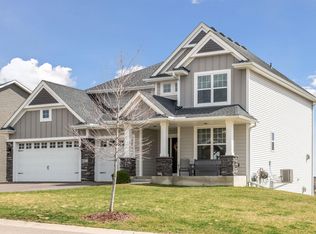 8987 Lakeside Dr, Victoria, MN 55386