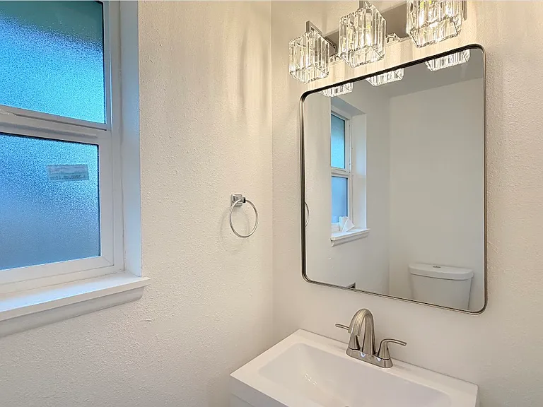 7233 Tacoma Ave S — Photo 20