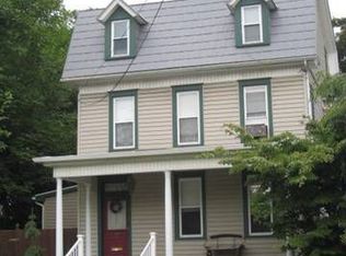 210 S Main St, Yoe, PA 17313