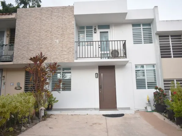 Urb El Plantio N5 Calle Rosa Imperial, Toa Baja, PR 00949