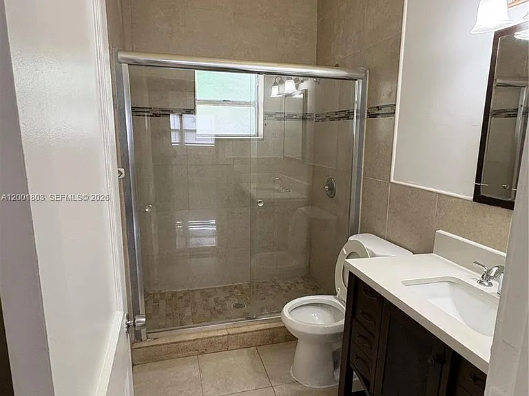 1560 NW 25th Ave — Photo 16