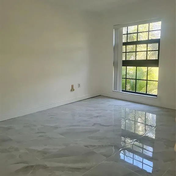 5570 NW 44th St — Photo 16
