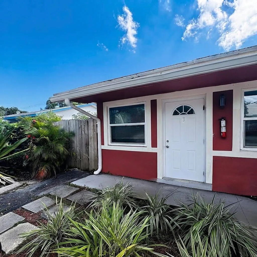 1 bed, 1.0 bath, 750 sqft, $1,700 — Photo 1