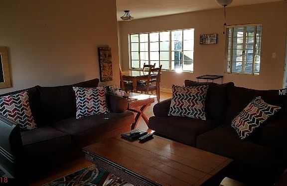 5th image of 1602 S Fern Creek Ave
