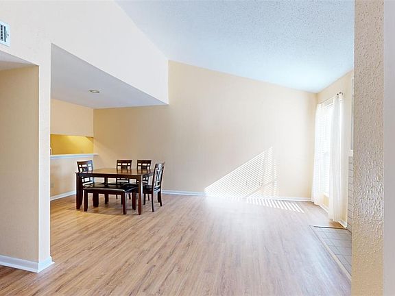 4th image of 1500 Olympia Way #23