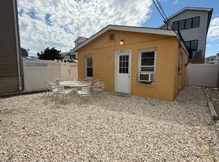 233 1/2 1st Ave, Manasquan, NJ 08736