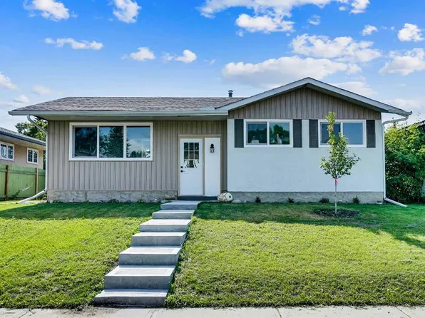 156 E Pensville Rd SE, Calgary, AB T2A 3R5