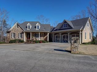 4913 Gair Loch Ln, Gainesville, GA 30506