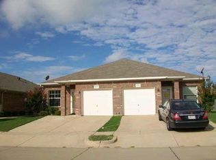 937 Walnut St, Burleson, TX 76028