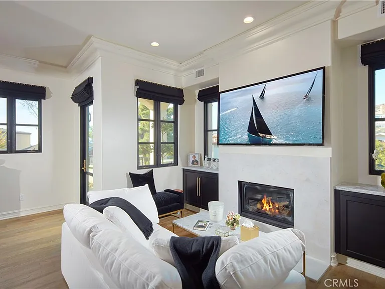 11 Emerald Bay — Photo 11