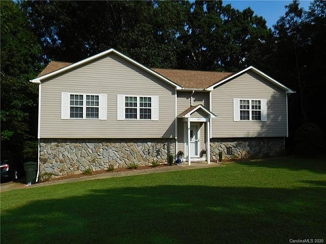 1st image of 3002 38th Avenue Ln NE